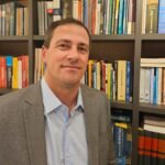 professor Lester M Camargo